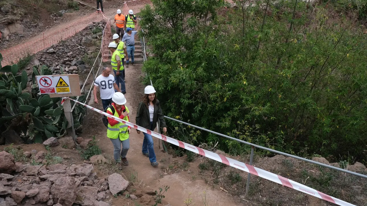 Isabel Garcia, Consejera Insular del &Aacute;rea de Gesti&oacute;n del Medio Natural y Seguridad,. visita las obras que se ejecutan en el Parque Rural de Anaga.