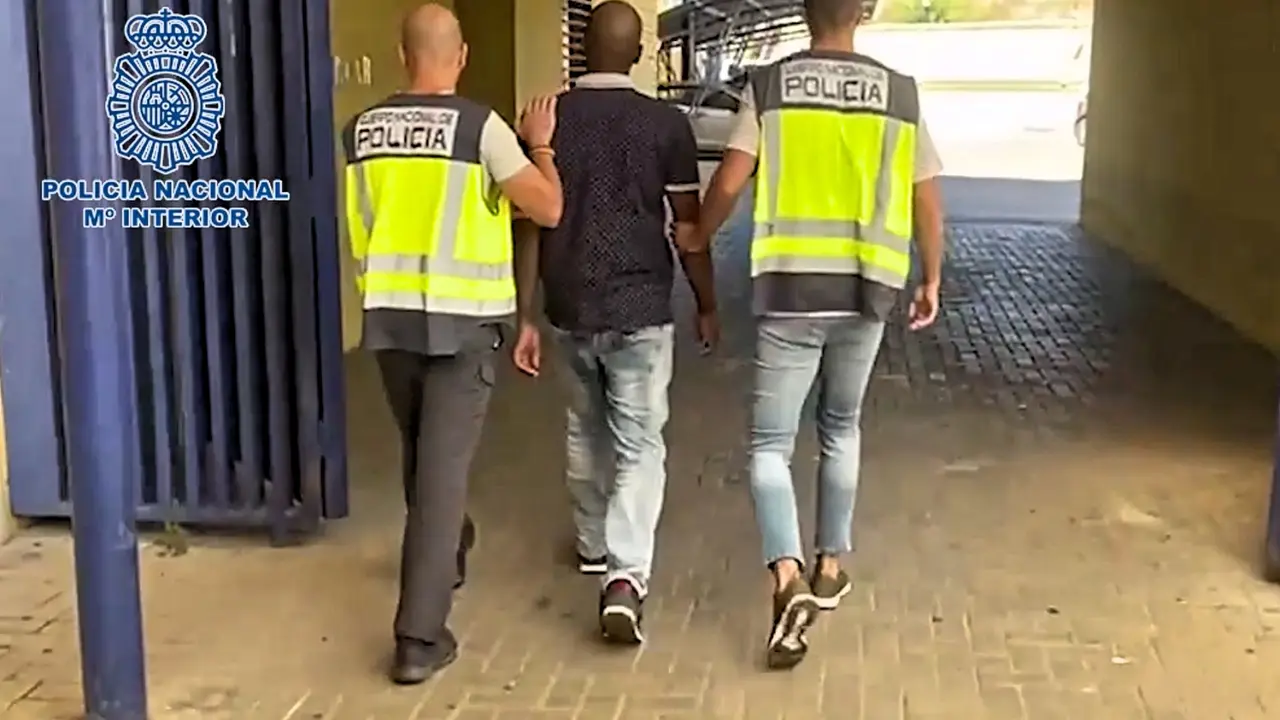 Polic&iacute;a Nacional detenci&oacute;n 01