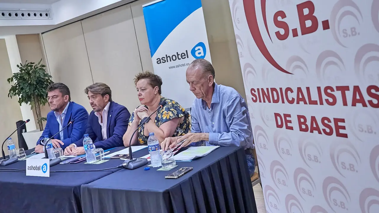 Reuni&oacute;n y rueda de prensa, Convenio Colectivo Provincial de Hostelar&iacute;a