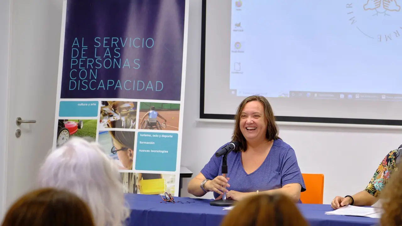 Apertura de la Jornadas de comunicacion Aumentativa, asite Mirian Franquet