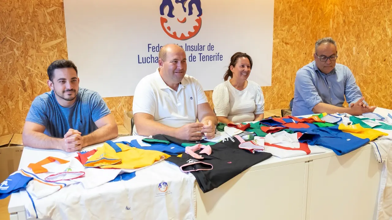 Lucha Canaria Cabildo ropa brega 1