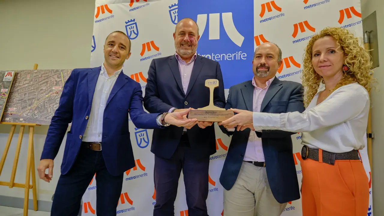 Enrique Arriaga en las Instalaciones de Metrotenerife