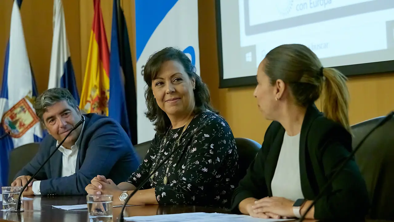 Jornadas "El turismo anteb el reto de la transici&oacute;n energ&eacute;tica y lucha contra el cambio clim&aacute;tico"