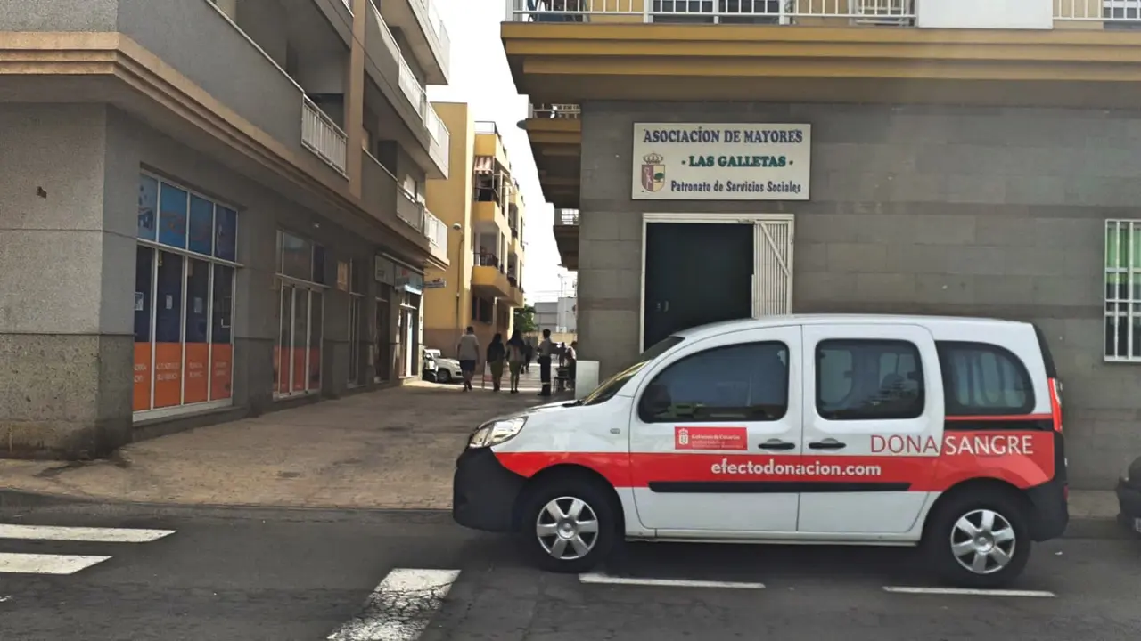 Punto de donaci&oacute;n del ICHH en el Centro Mayores Las Galletas(1)