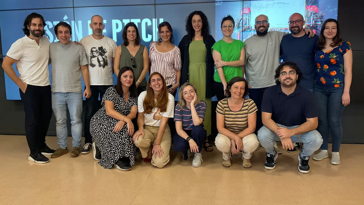 El GRUPO de guionistas hoy en la preparaci&oacute;n de las presentaciones5