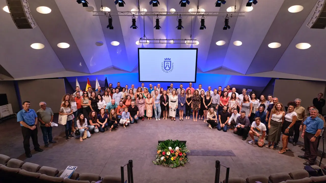 Entrega de premios al personal del Cabildo y a la ONG por Responsabilidad Social Corporativa