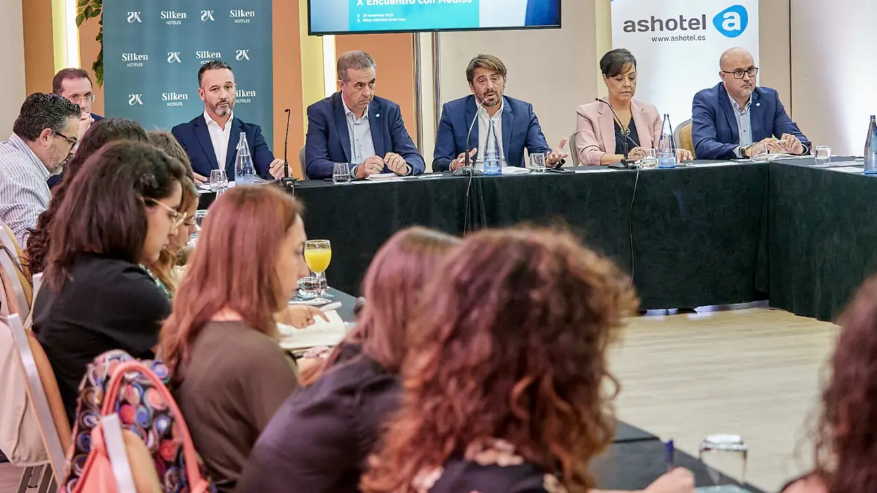 Encuentro con medios. Ashotel.