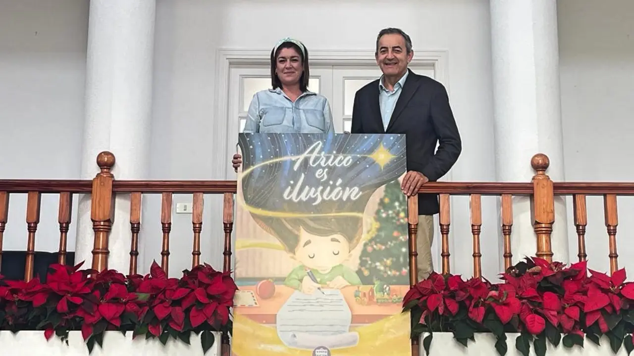alcalde-sebastian-martin-y-concejala-cultura-y-fiestas-dacil-cano-presentacion(1)
