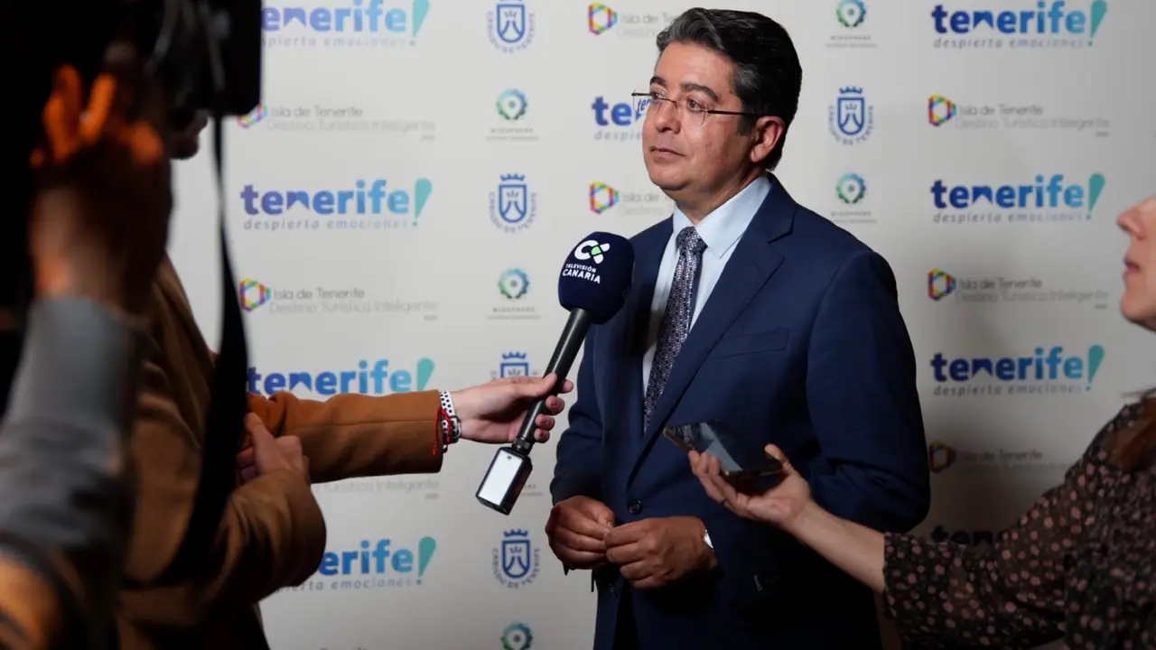 Mat&iacute;n Fitur Tenerife 7073(1)