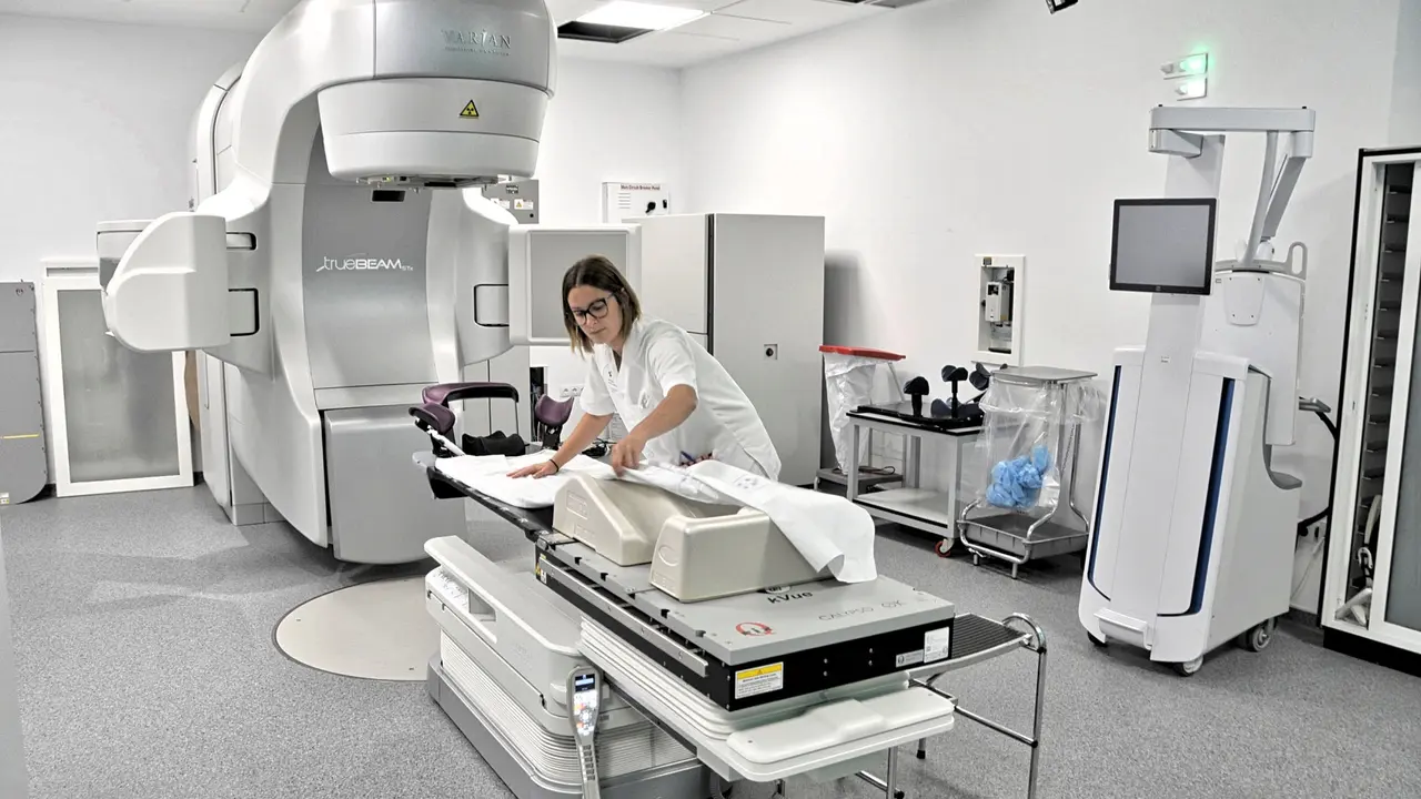 Hospital C&aacute;ncer Acelerador lineal(1)