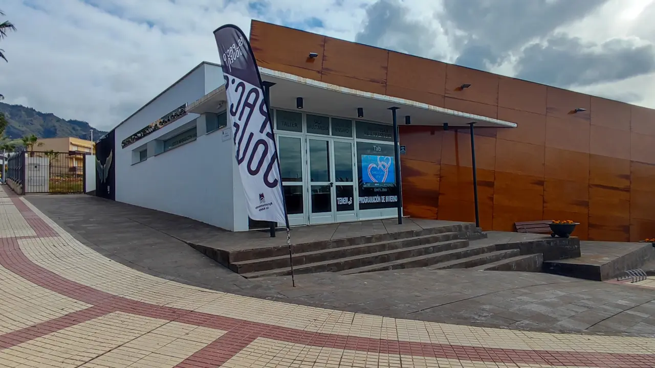 Adeje casa de la juventud1(1)