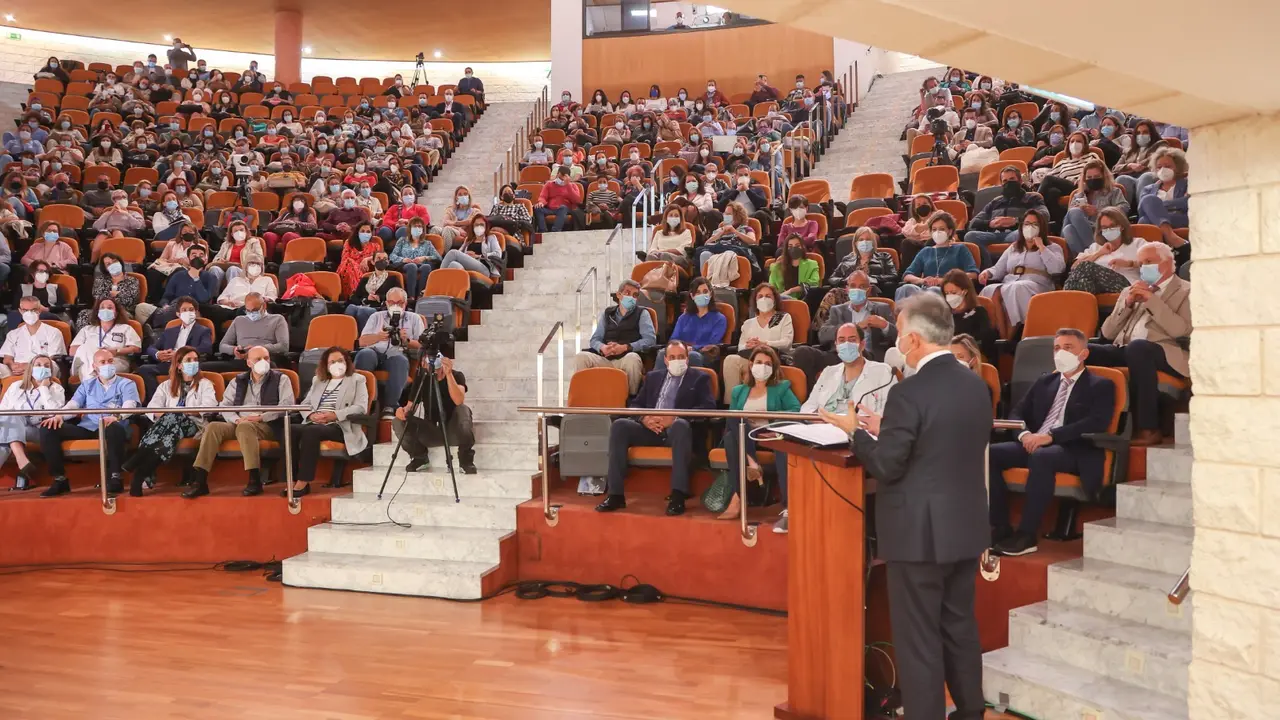 &Aacute;ngel V&iacute;ctor Torres durante su intervenci&oacute;n(1)