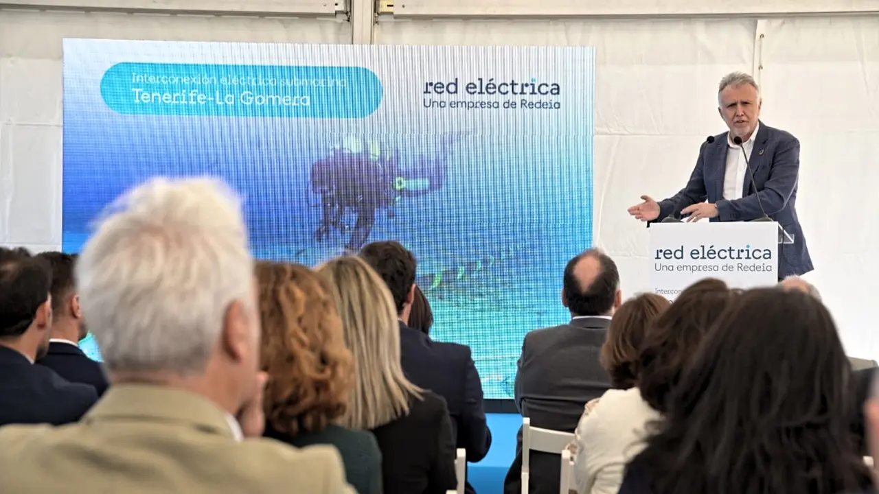 Enlace el&eacute;ctrico Tenerife Gomera 320(1)