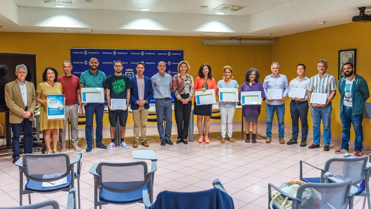 20230504_Javier_Rodr&iacute;guez_ Entrega_certificados_empresas_comprometidas_bien_com&uacute;n-13(1)