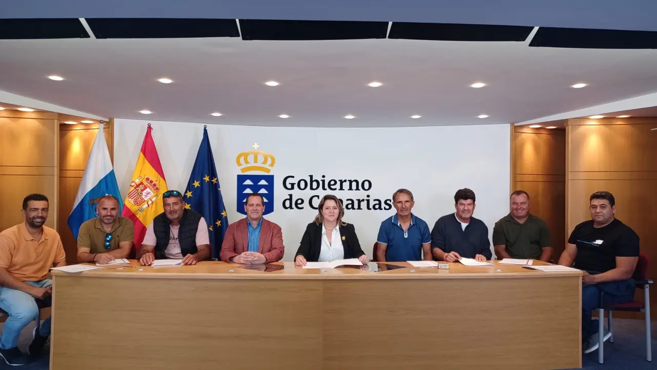 Firma del convenio con las cofrad&iacute;as de la provincia de Las Palmas de Gran Canaria (1)(1)