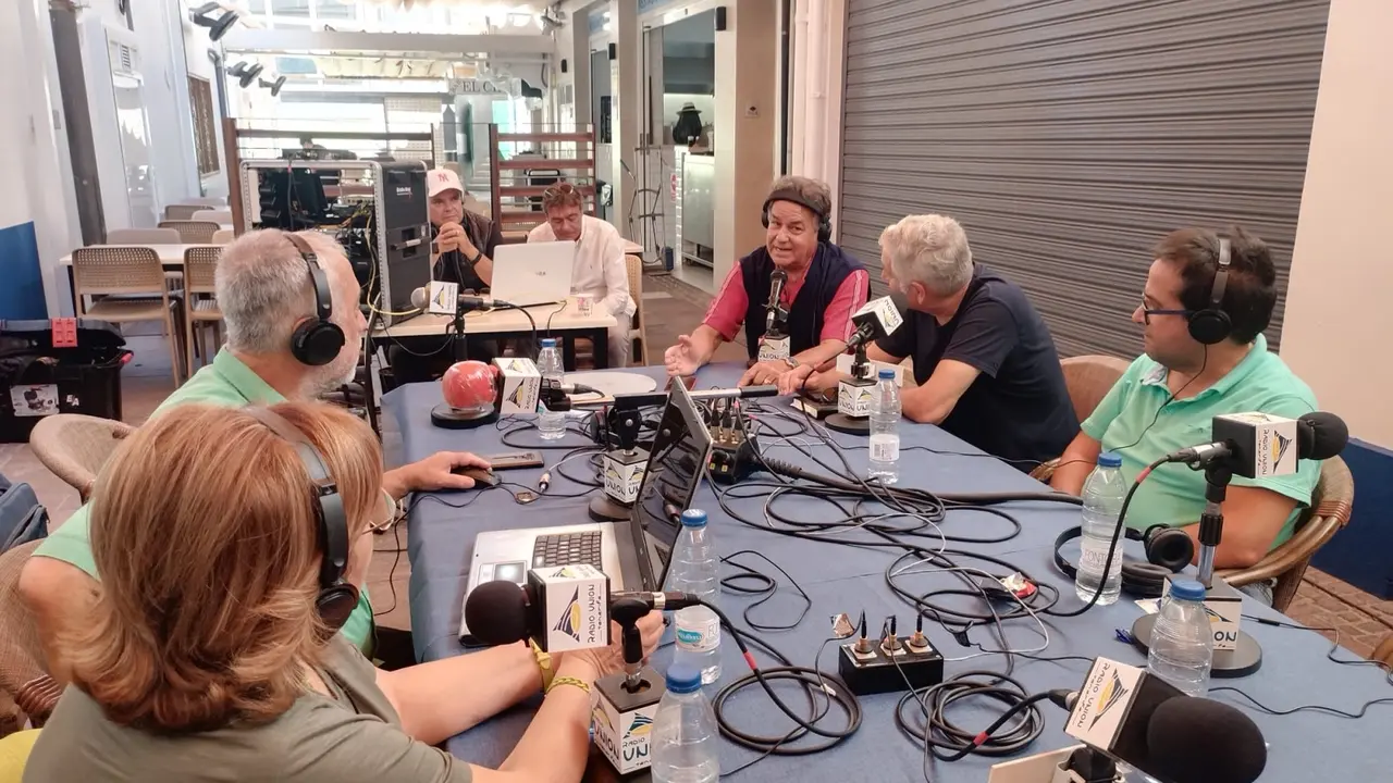 Tertulia Uni&oacute;n radio-WA0025(1)