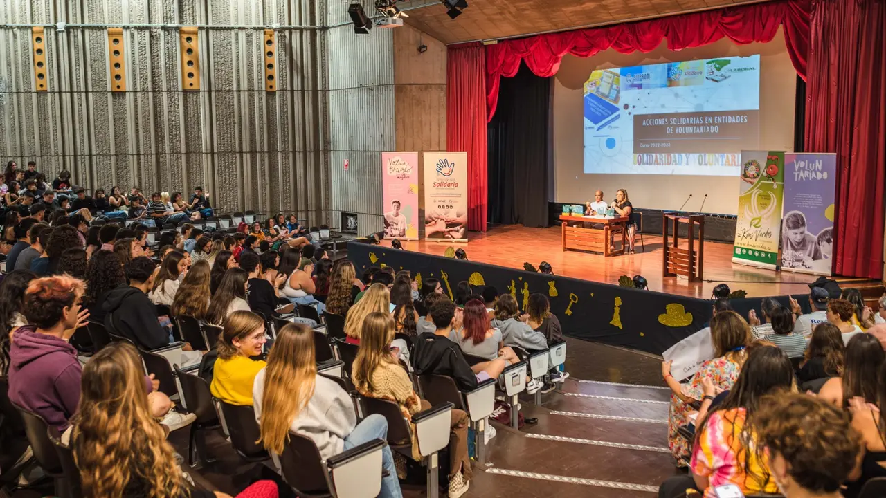 20230616_Priscila_de_Le&oacute;n_Cierre_campa&ntilde;a_voluntariado_Cuento-6(1)