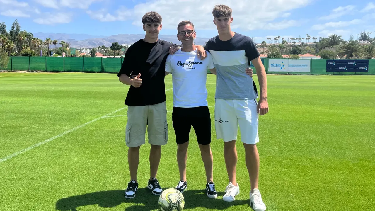 Christian Hern&aacute;ndez, Jony Vega y Aidan P&eacute;rez(1)