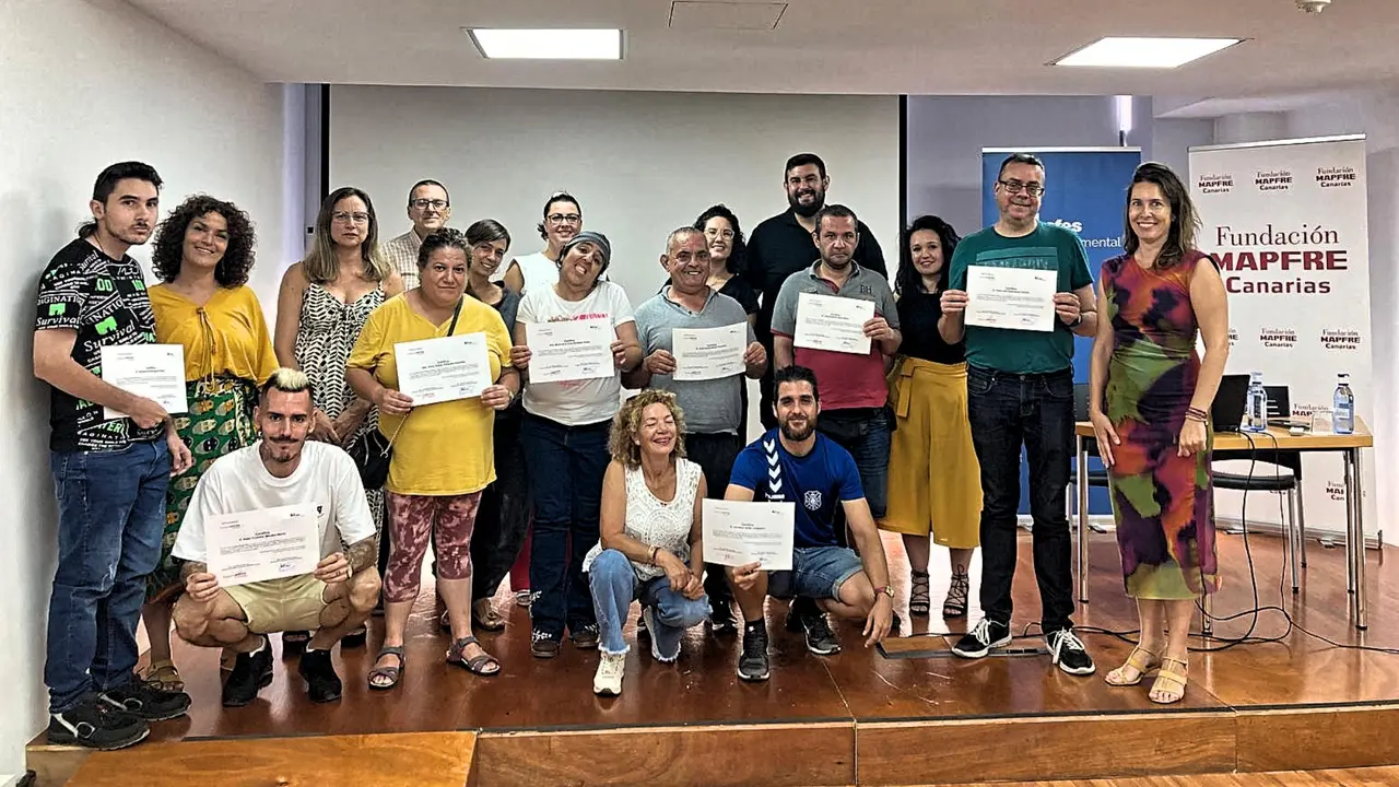 Entrega de diplomas del taller de Empleo Verde del Programa Juntos Somos Capaces de Fundaci&oacute;n MAPFRE Canarias(1)