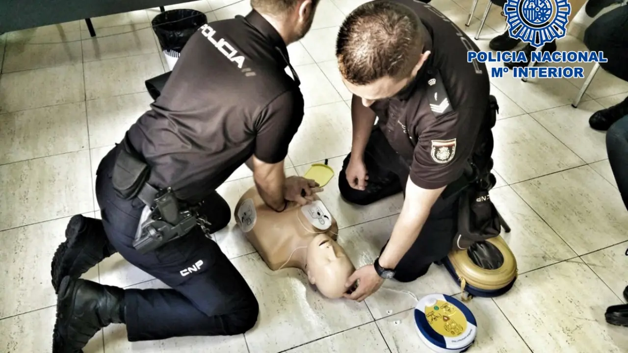 Polic&iacute;a practicas 2(1)