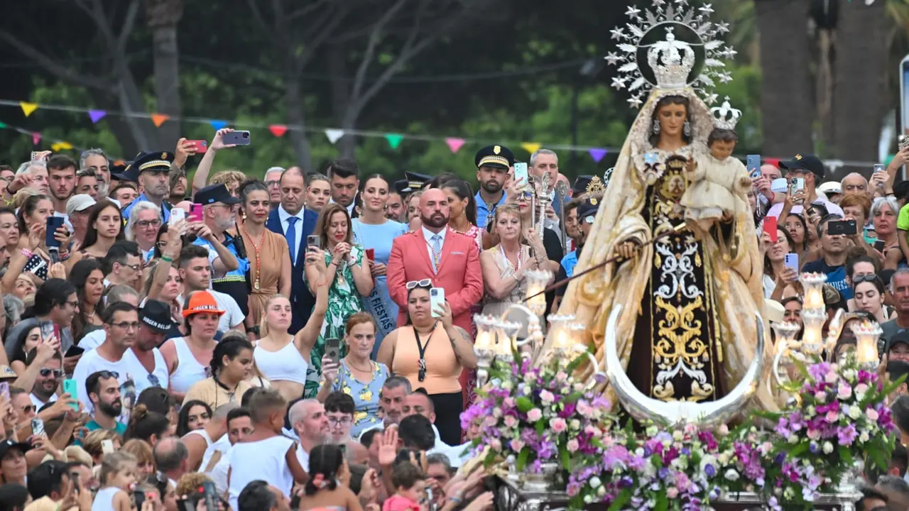 Virgen del Carmen Puerto Cruz-2023-07-12-00-36-17(1)