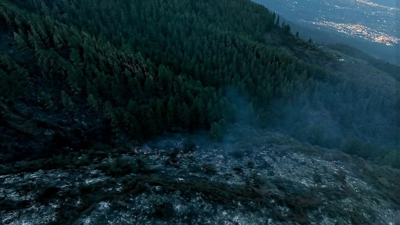 Incendio corona forestal 2023-08-23 a las 14