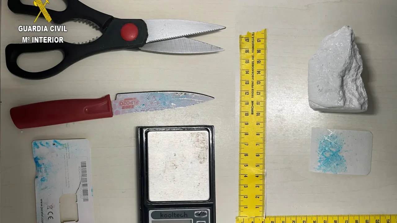 FOTOGRAF&Iacute;A DROGA Y EFECTOS INCAUTADOS(1)