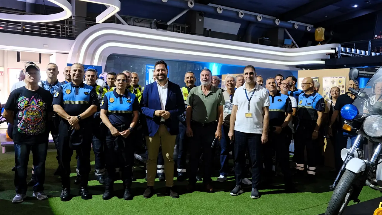 La Polic&iacute;a Local de Las Palmas de Gran Canaria inaugura una exposici&oacute;n por el 85 aniversario de su Secci&oacute;n Motorizada (3)(1)