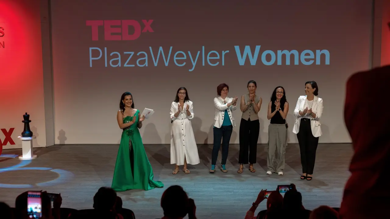 TEDXPLAZAWEYLERWOMEN BY RAQUEL VALLE(1)