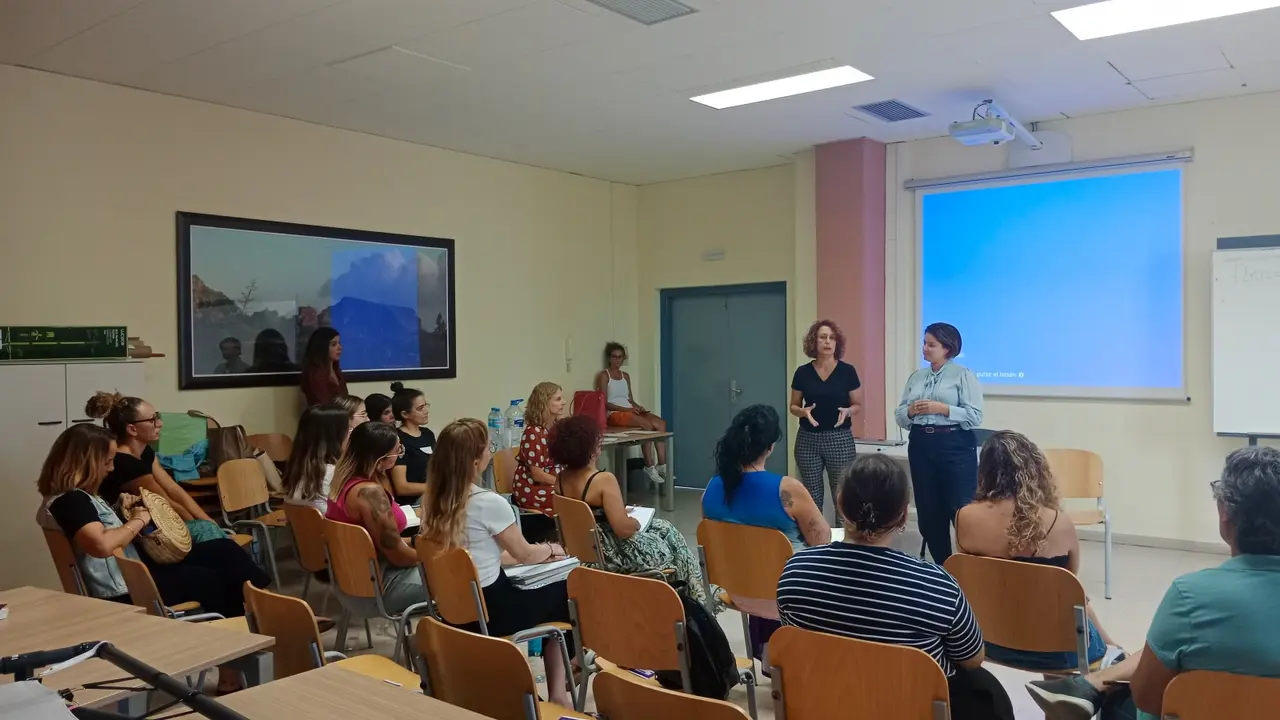 Adeje cursos prostituci&oacute;n 123323(1)