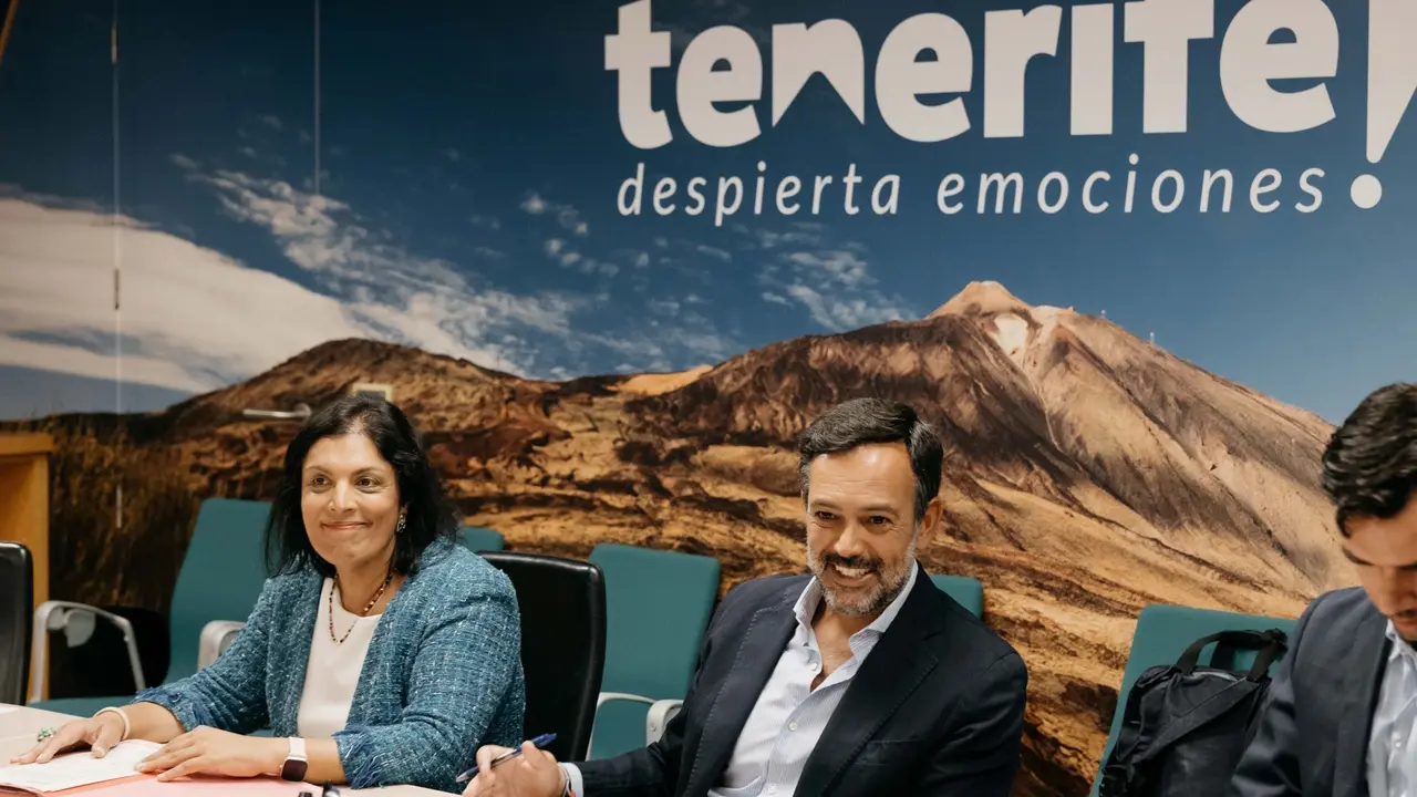 Dimple Melwani y Lope Afonso en Turismo de Tenerife