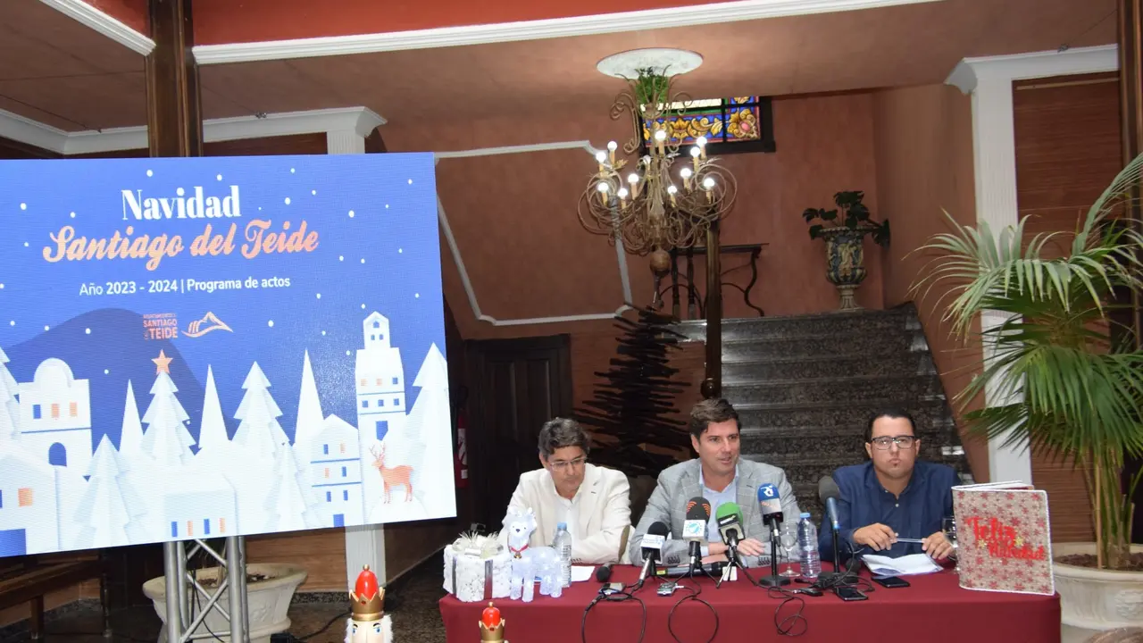 El alcalde present&oacute; la programaci&oacute;n navide&ntilde;a 2023-2024 de Santiago del Teide(1)