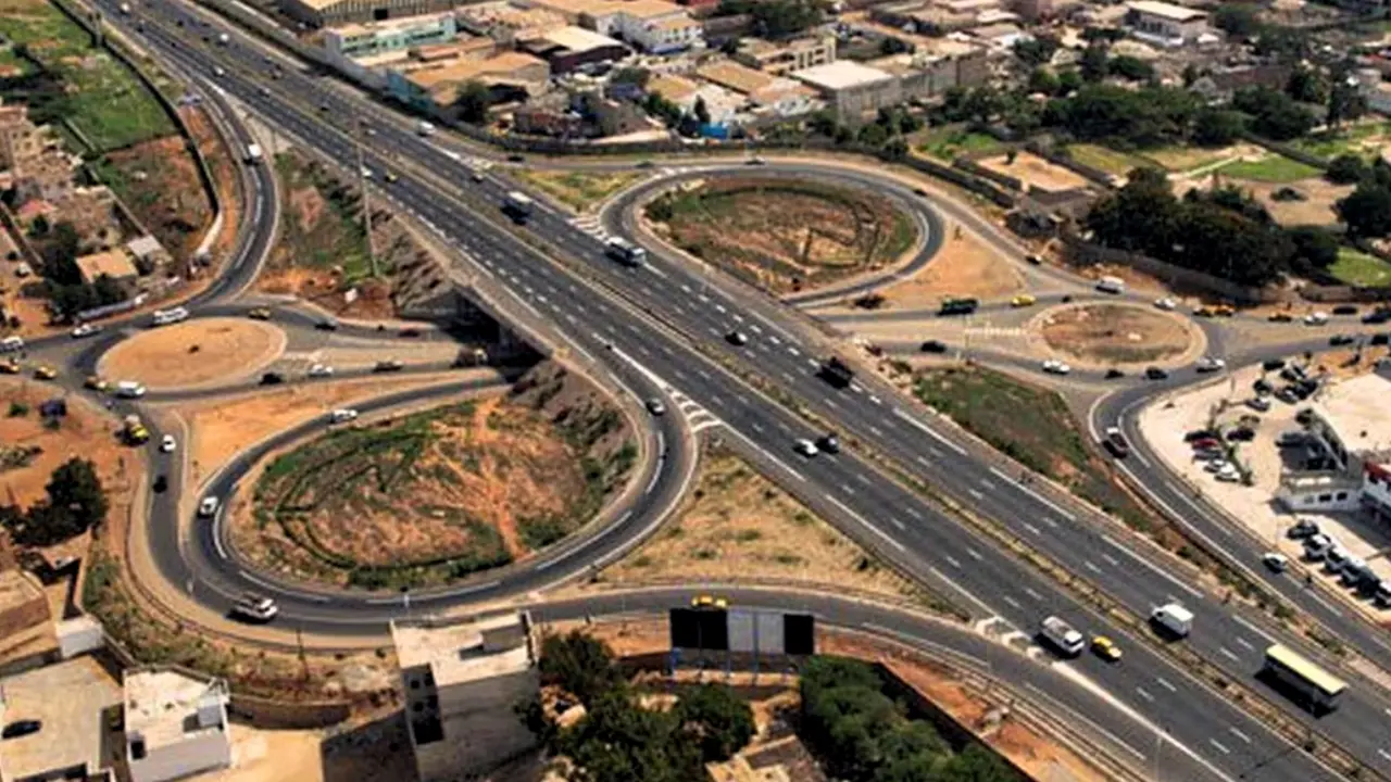 Autopista en Dakar, Senegal