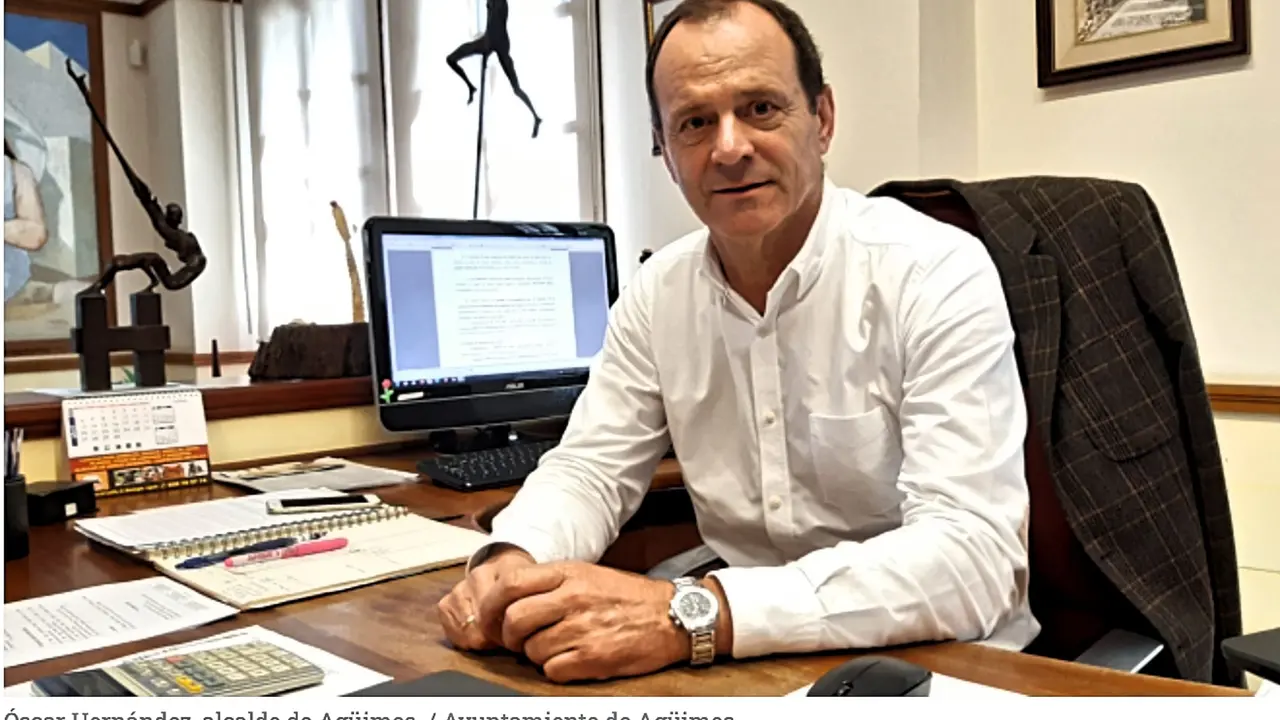 &Oacute;scar Hern&aacute;ndez alcalde de Ag&uuml;imes
