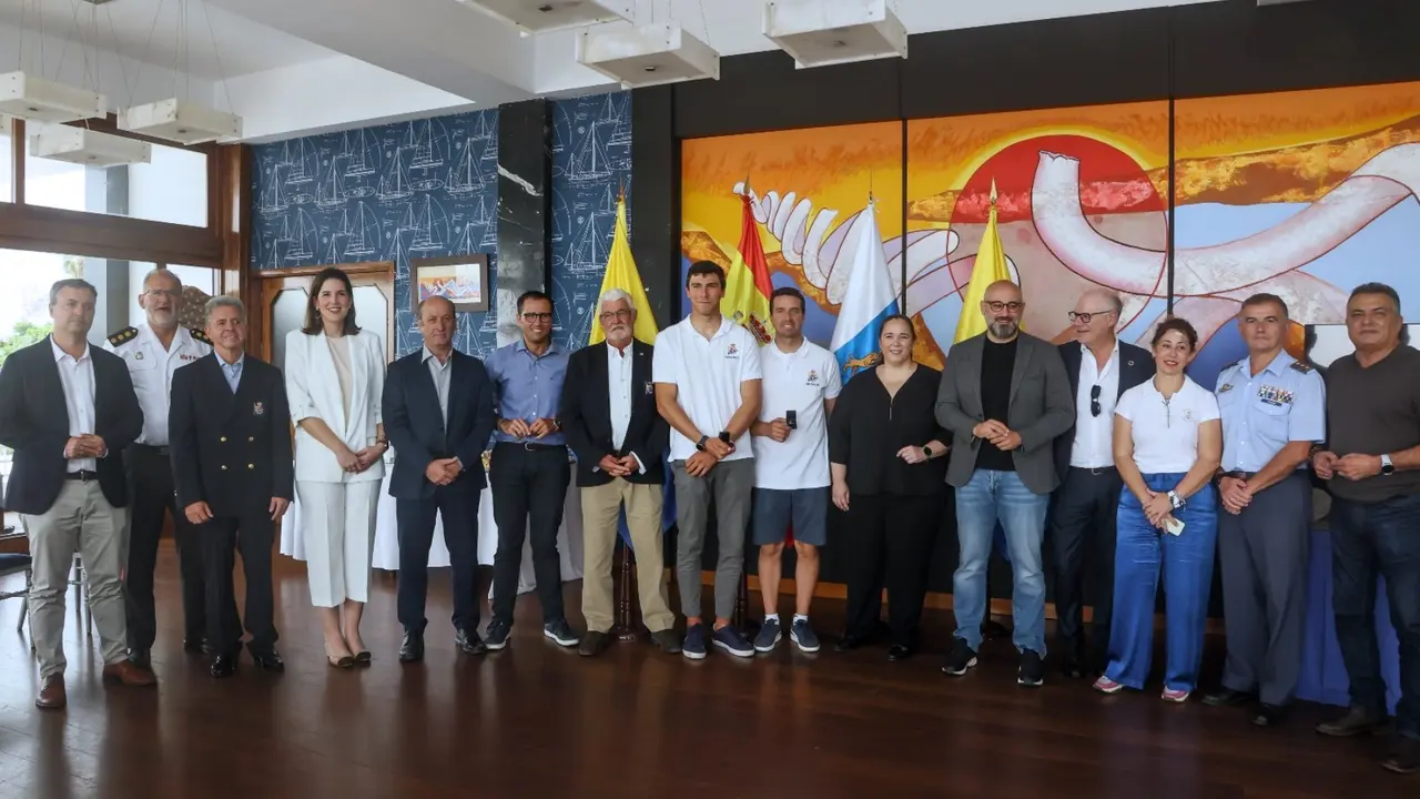 PRESENTACIOėN JOAQUIėN BLANCO ANDREėS BARRIO RCNGC