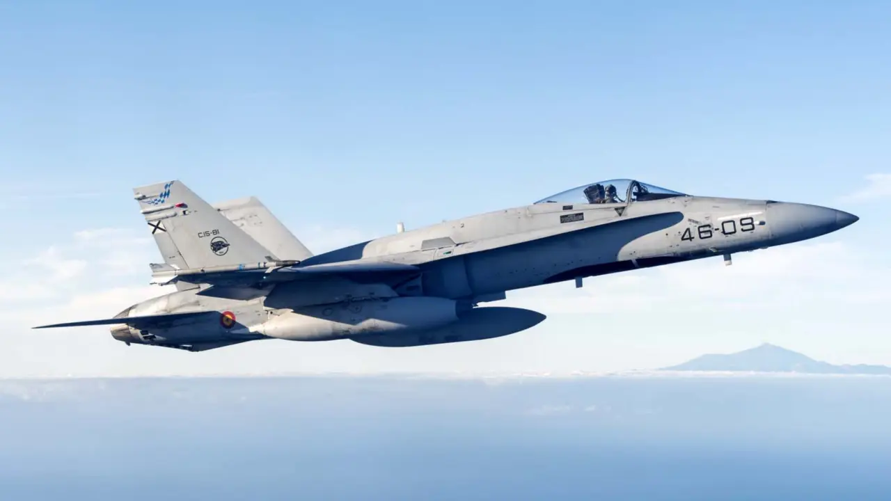 F-18 Base a&eacute;rea de Gando