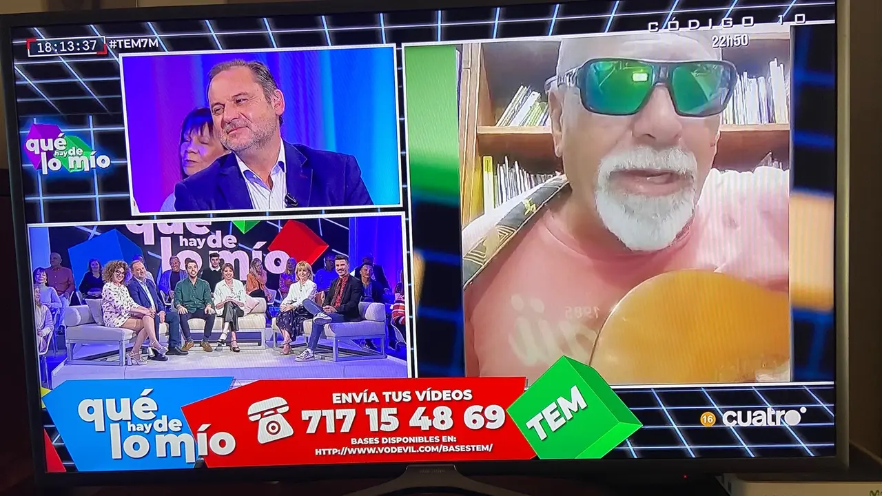 Santana en Todo es Mentira 8687