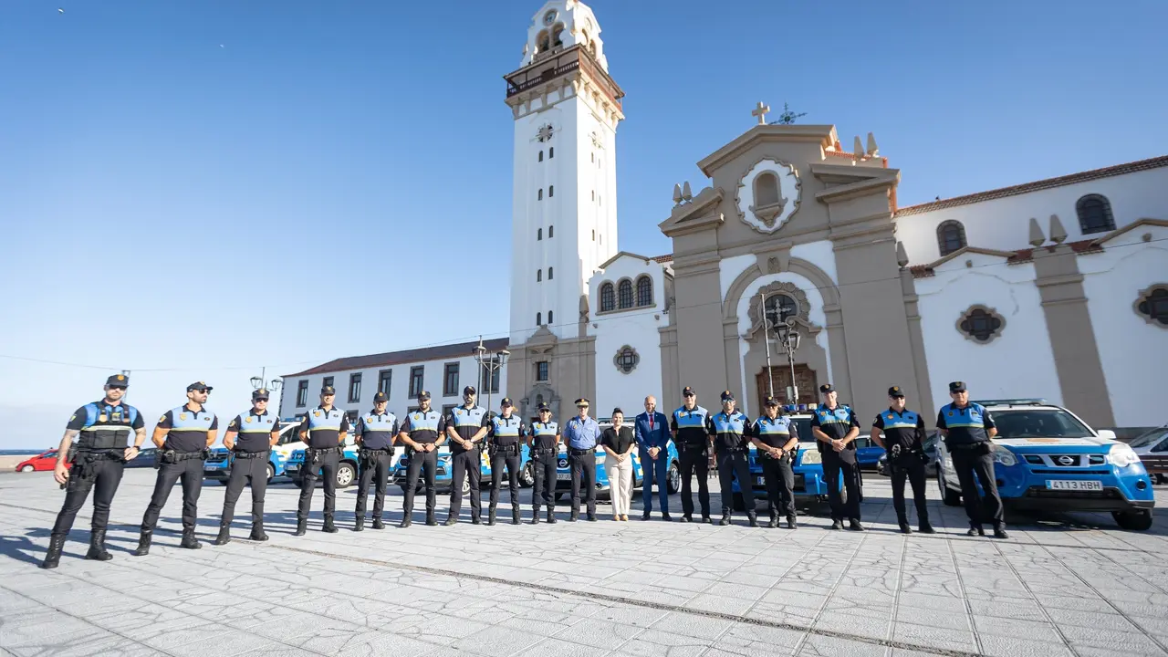 Polic&iacute;a Candelaria 777(1)