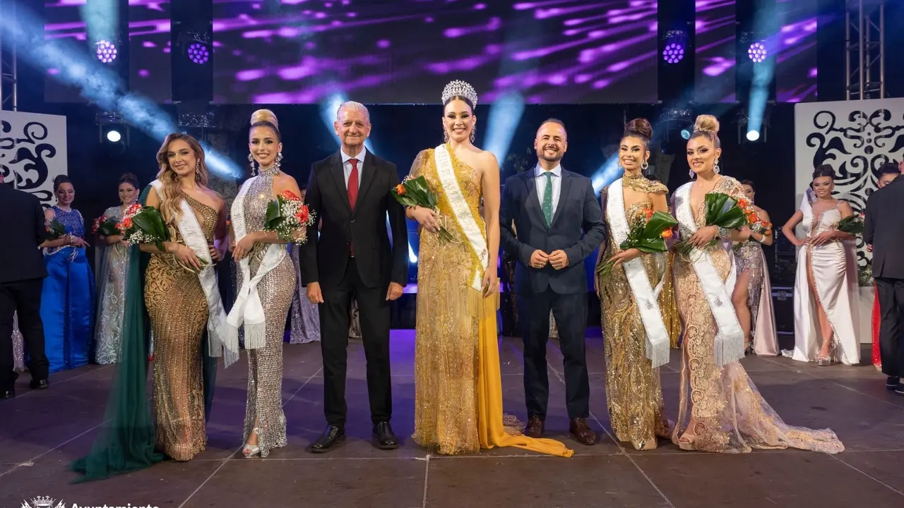 REINA, DAMAS DE HONOR, ALCALDE Y CONCEJAL DE FIESTAS(1)