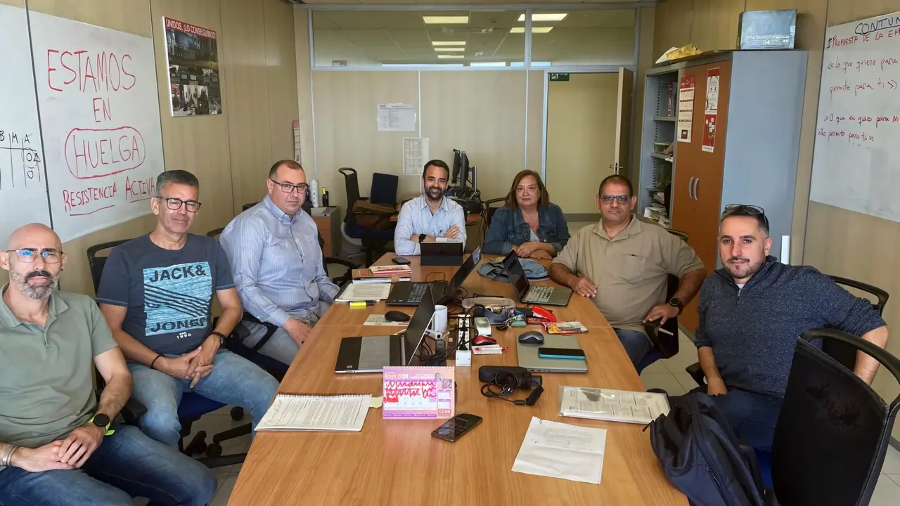 Encuentro comit&eacute; empresa tranv&iacute;a(1)
