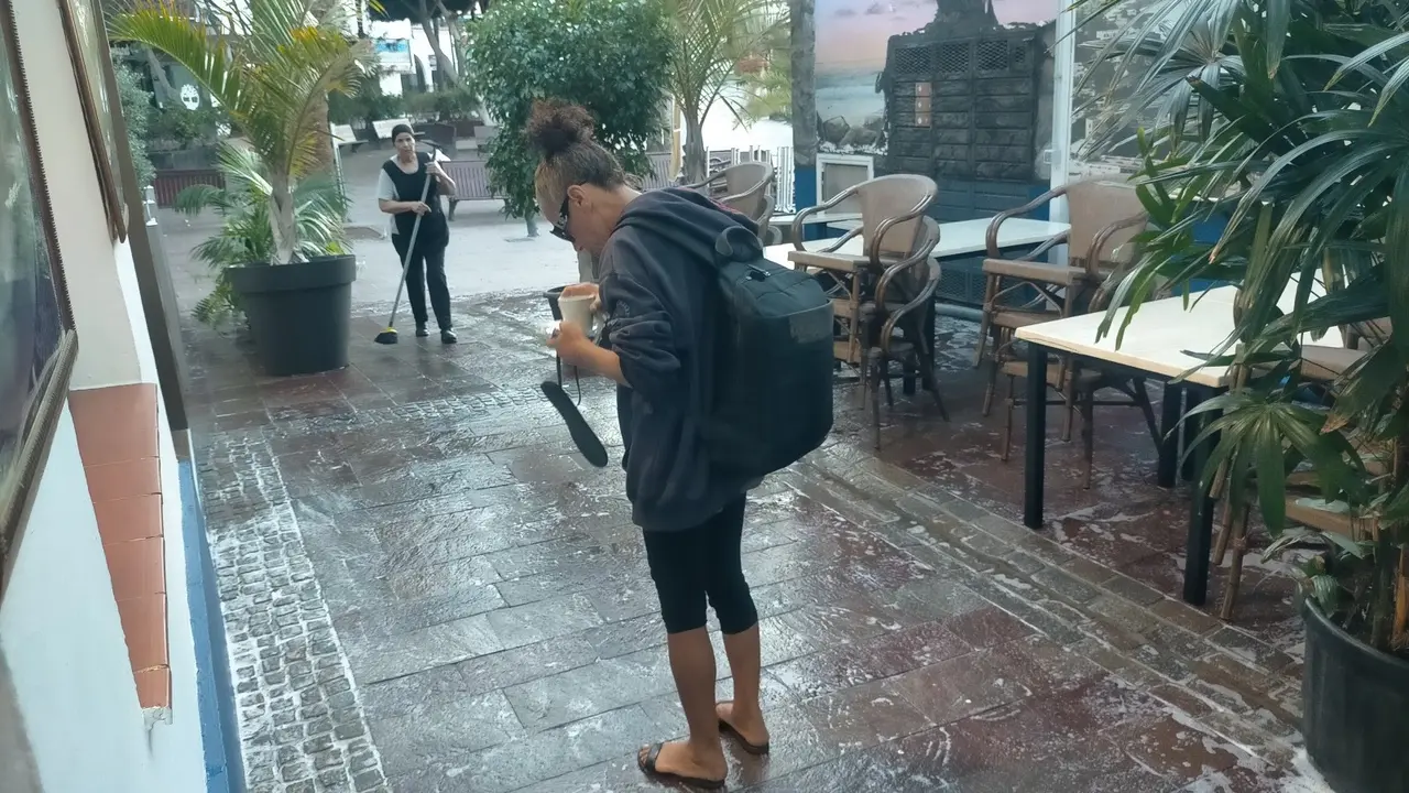 Imagen de la indigente de la Plaza de la Pescadora.