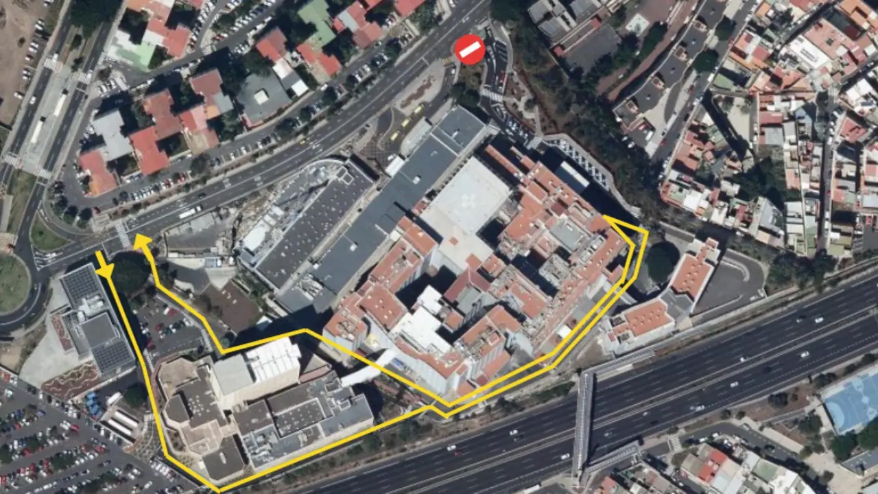Cambio sentido del tr&aacute;fico Hospital La Candelaria(1)