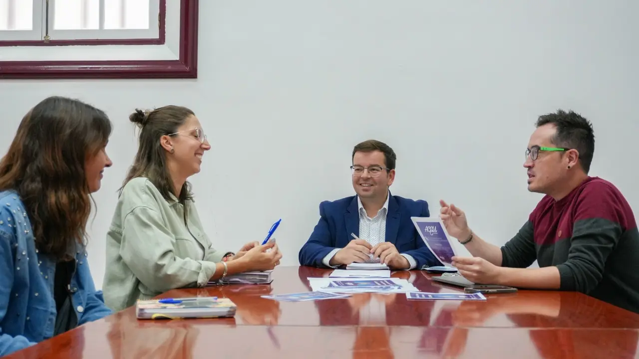 Reuni&oacute;n ACCU Canarias 1