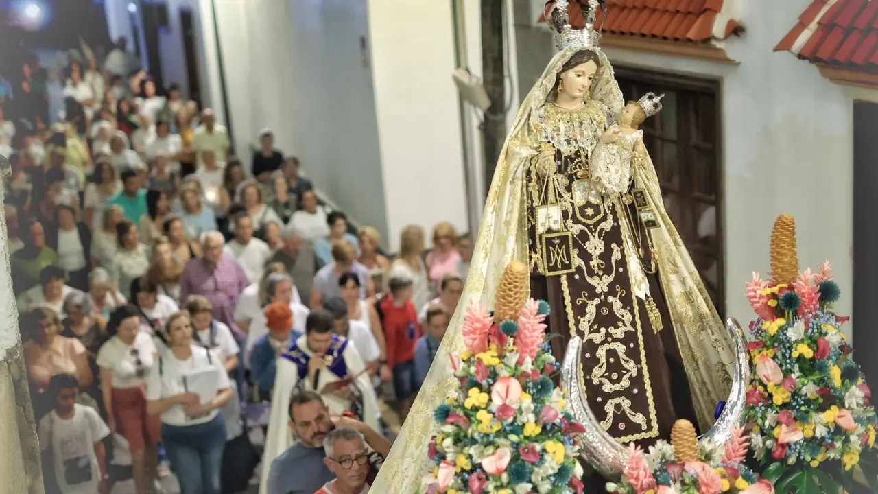 Candelaria Procesion-Virgen-del-Carmen-1