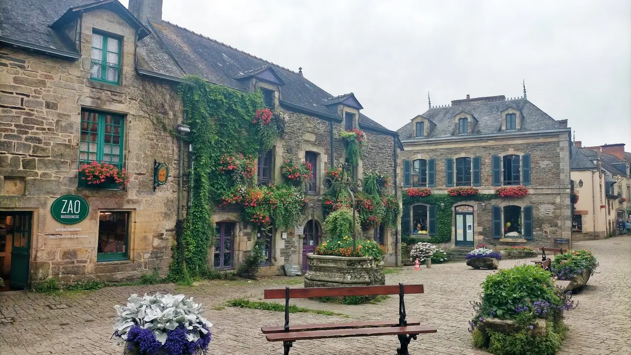 Roquefort y Josselin 8(1)