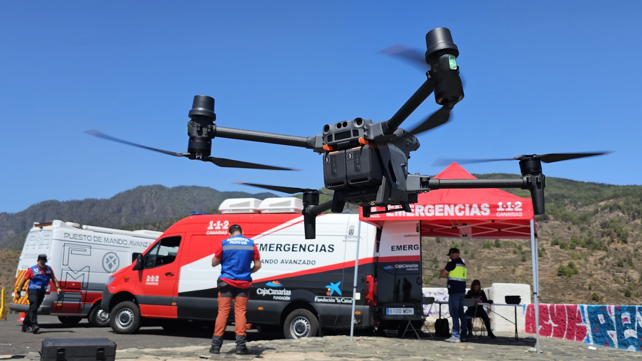 Dron de vigilancia en pleno despegue