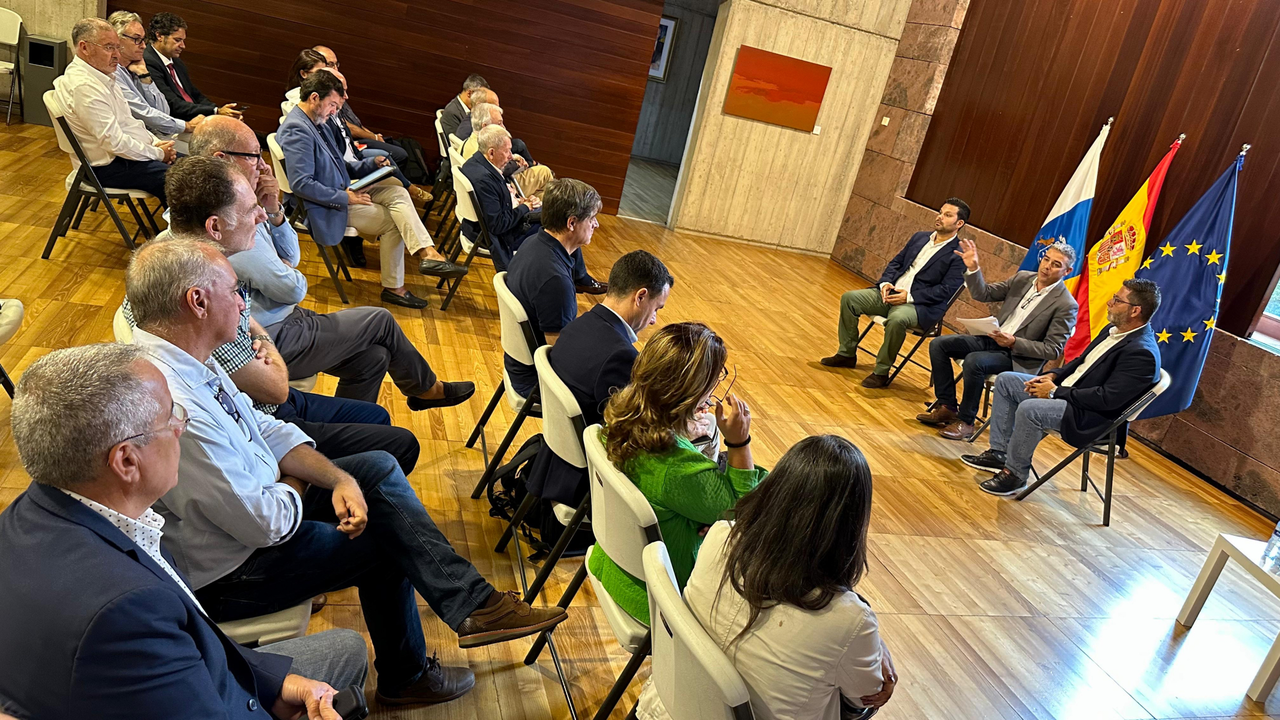 1 Gobierno y sector primario canario defender&aacute;n en Bruselas un incremento de la financiaci&oacute;n del POSEI