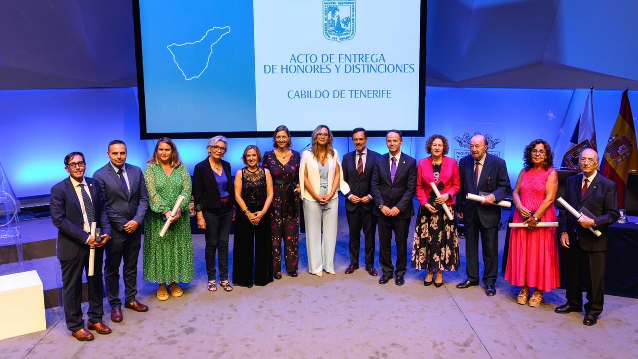 Cabildo-Acto de honores y distinciones (2)(1)
