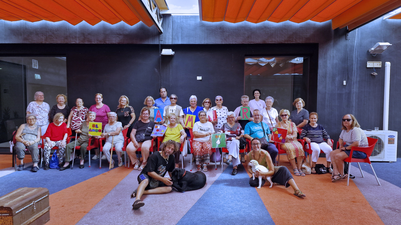 Compartienod vidas_ terapia canina (1)