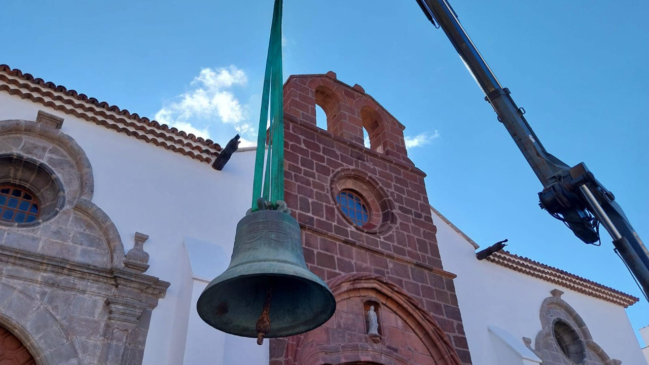 200924 Imagen de las campanas de la Iglesia Ntra